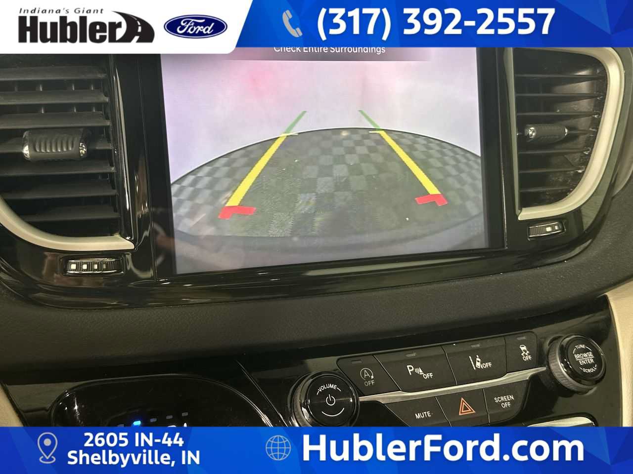 Used 2021 Chrysler Pacifica Touring-L FWD image 17