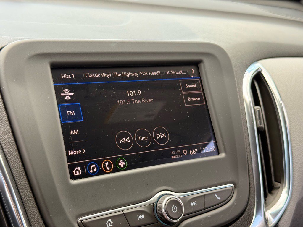 Used 2023 Chevrolet Equinox LS w/ LS Convenience Package image 11