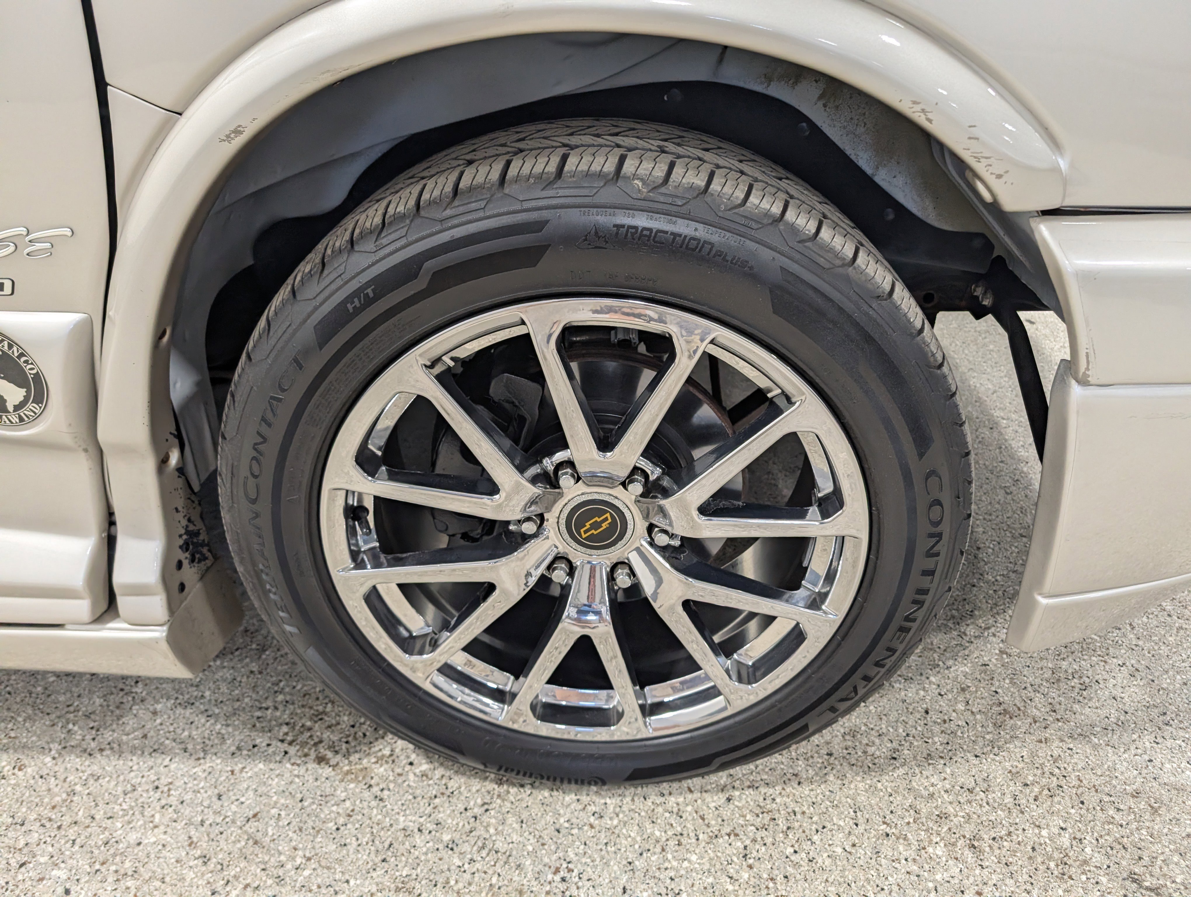 Used 2014 Chevrolet Express 1500 AWD image 12