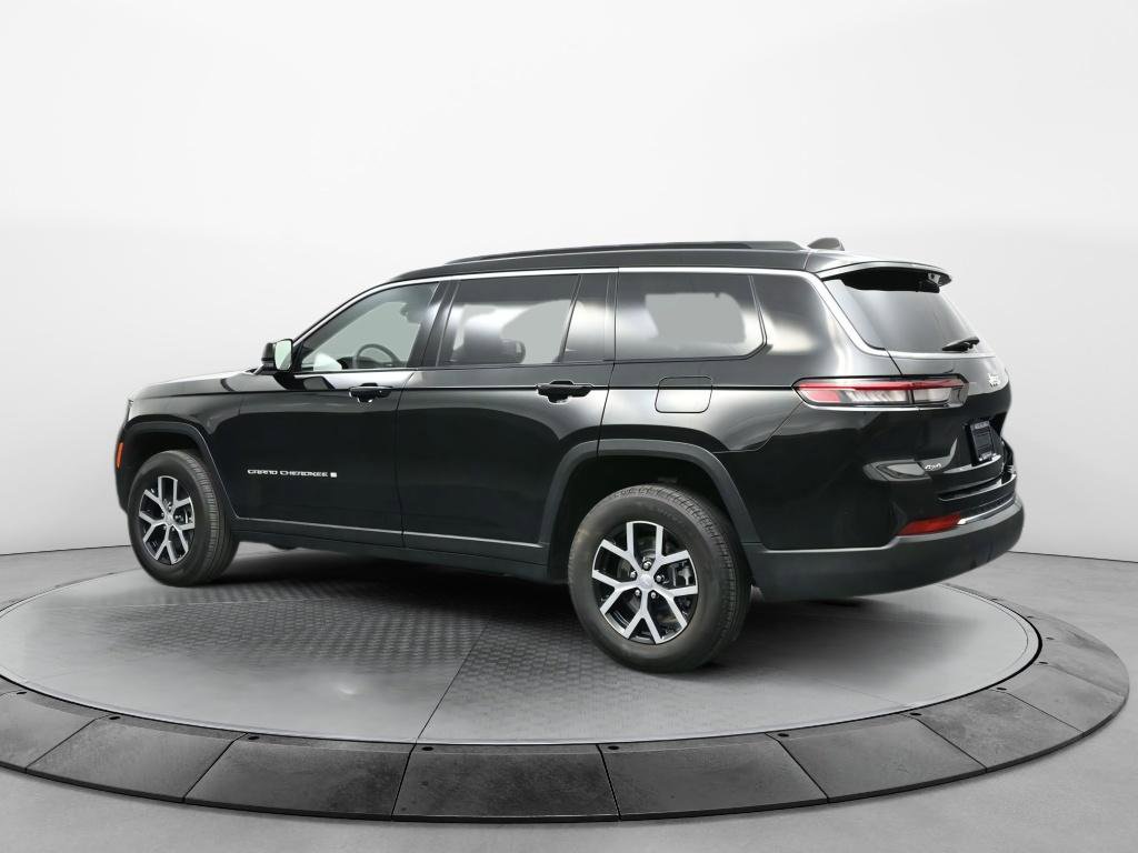 Used 2024 Jeep Grand Cherokee L Limited w/ Luxury Tech Group II image 4