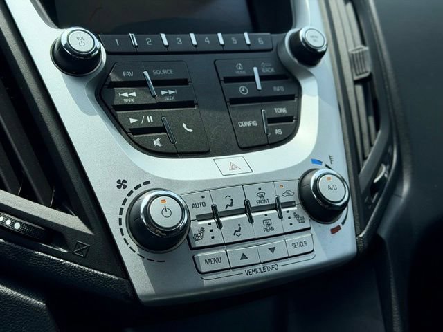 Used 2017 Chevrolet Equinox Premier w/ Enhanced Convenience Package FWD image 15