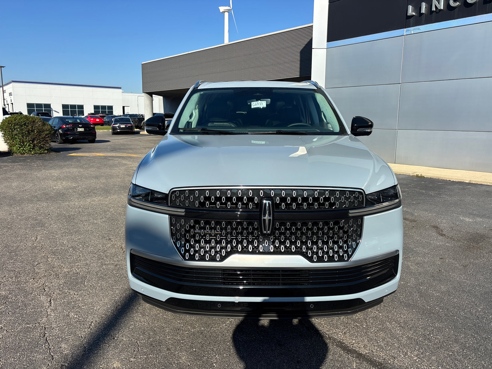 New 2027 Lincoln Navigator Reserve AWD/4WD image 2