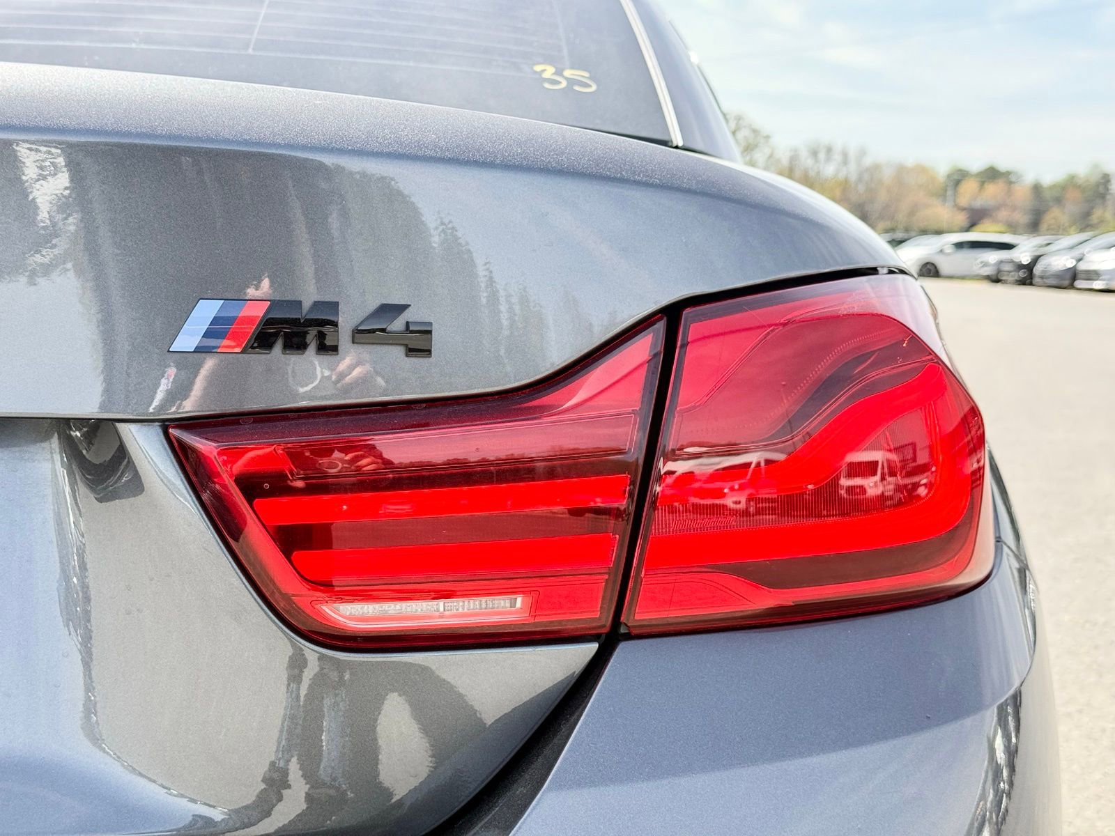 Used 2018 BMW M4 Convertible image 46