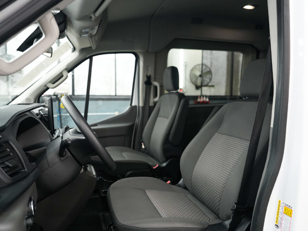 Used 2025 Ford Transit 350 XLT RWD image 26