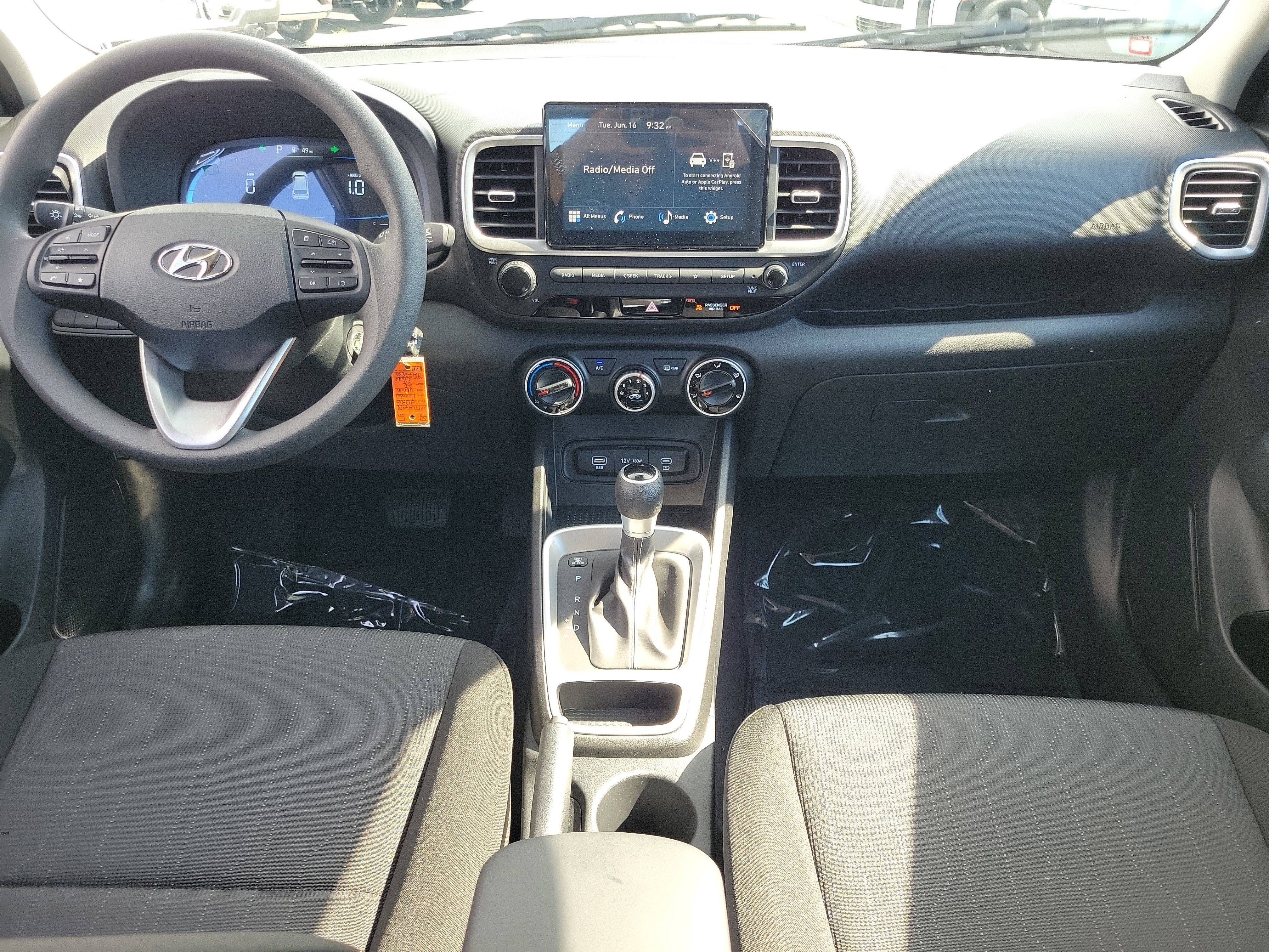 New 2026 Hyundai Venue SE FWD image 7