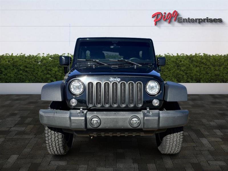Used 2017 Jeep Wrangler Unlimited Rubicon w/ Connectivity Group image 7