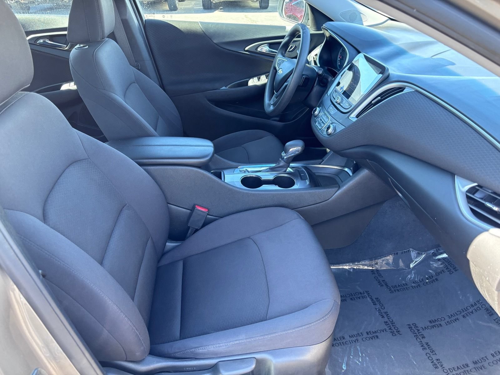 Used 2022 Chevrolet Malibu LT FWD image 15