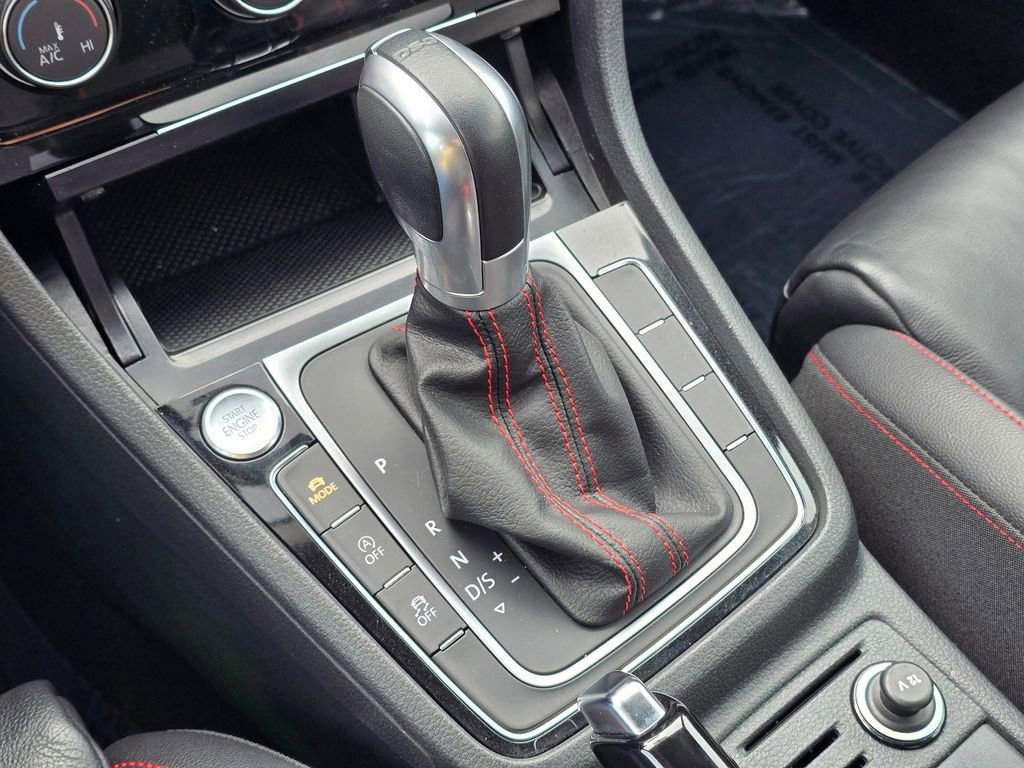Used 2018 Volkswagen GTI SE w/ SE Leather Package image 37