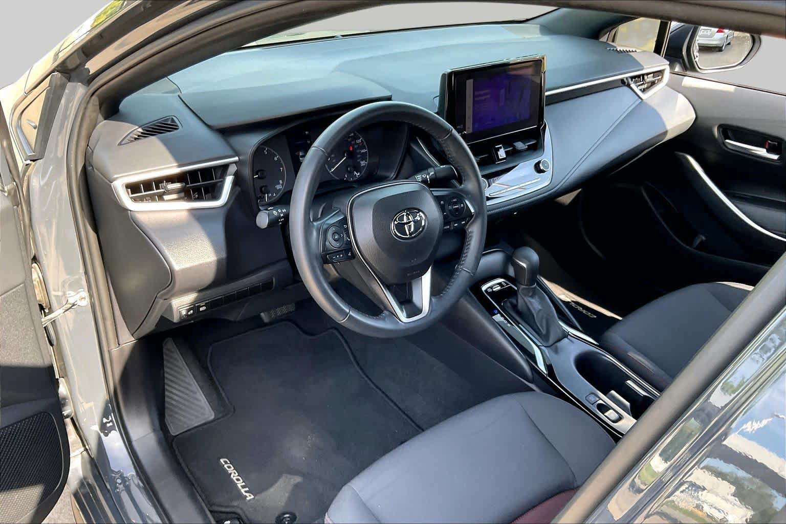 Used 2023 Toyota Corolla SE FWD image 17