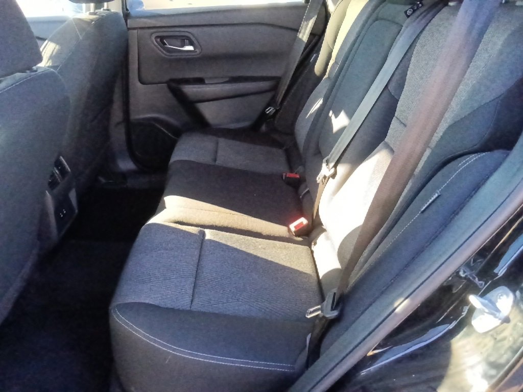 Used 2024 Nissan Rogue SV image 26