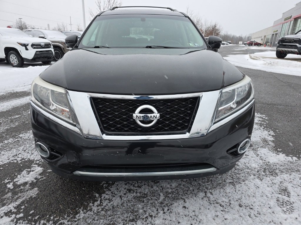 Used 2015 Nissan Pathfinder Platinum image 2