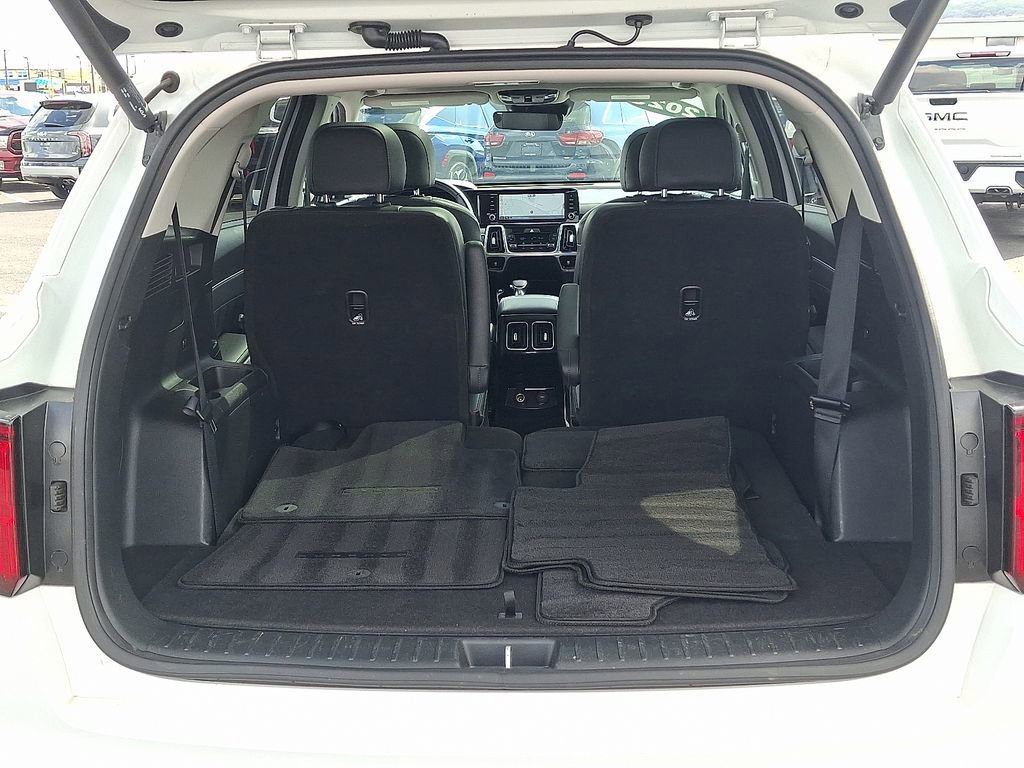 Certified 2023 Kia Sorento SX image 28