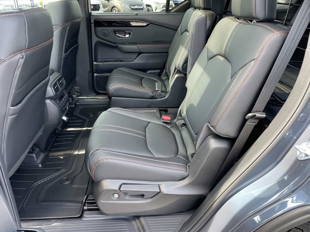 New 2026 Honda Pilot TrailSport image 10