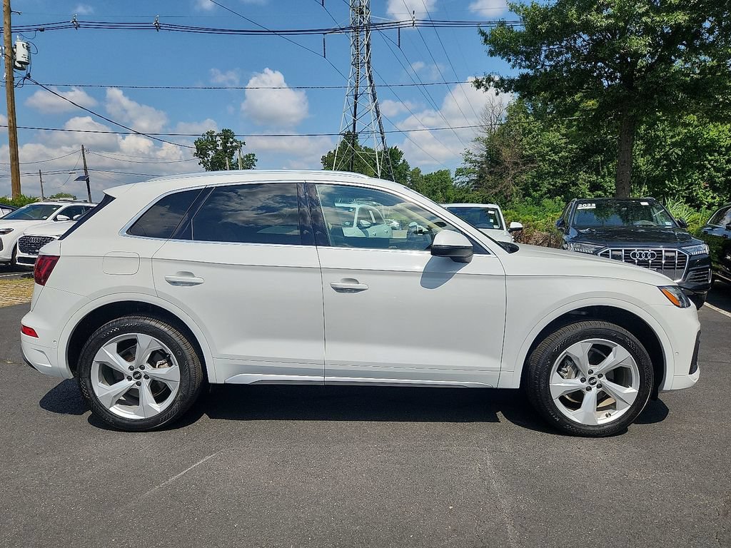 Used 2021 Audi Q5 Prestige w/ Prestige Package AWD/4WD image 13