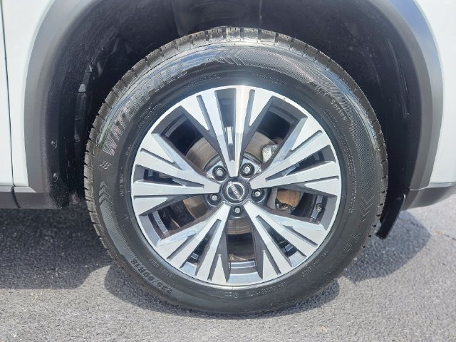 Used 2023 Nissan Rogue SV AWD/4WD image 35