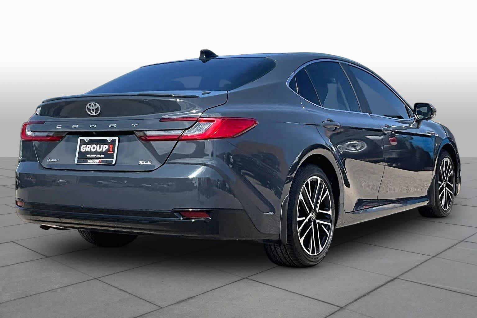 Used 2025 Toyota Camry XLE w/ Premium Plus Package FWD image 13