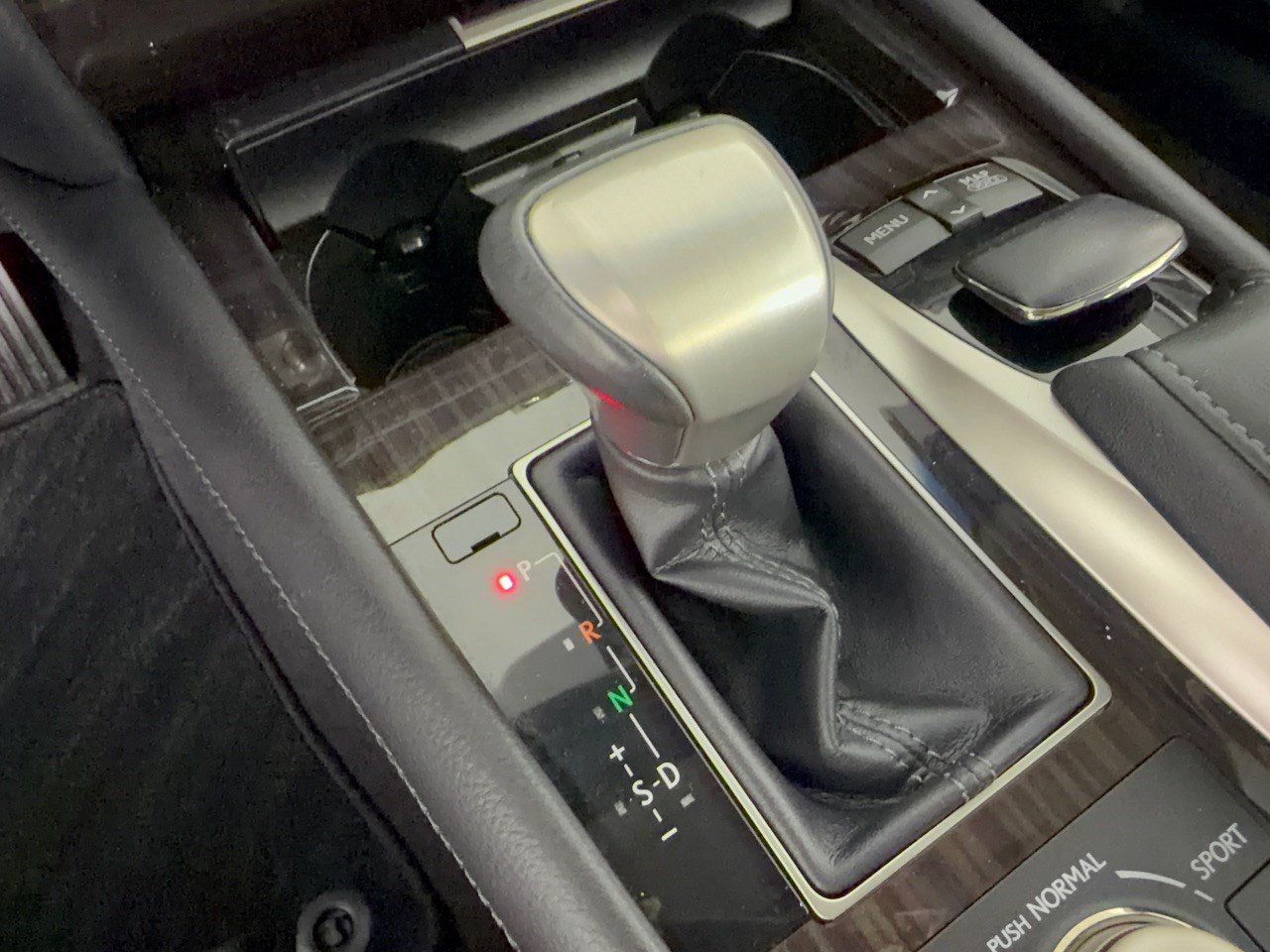 Used 2013 Lexus LS 460 w/ Comfort Pkg RWD image 21