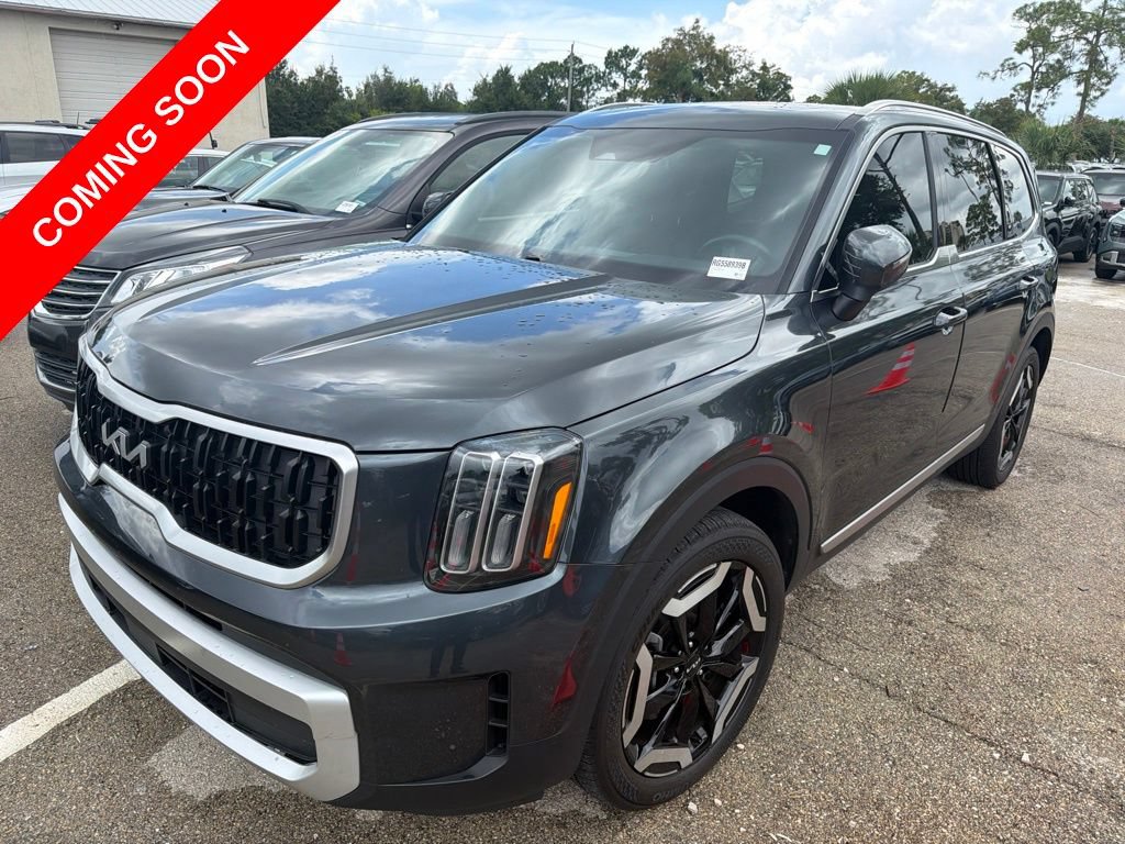 Certified 2024 Kia Telluride EX w/ EX Captain's Chair Package