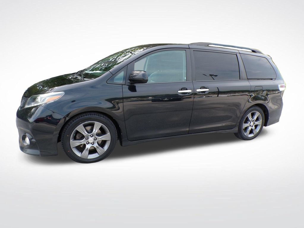 Used 2016 Toyota Sienna SE FWD image 3