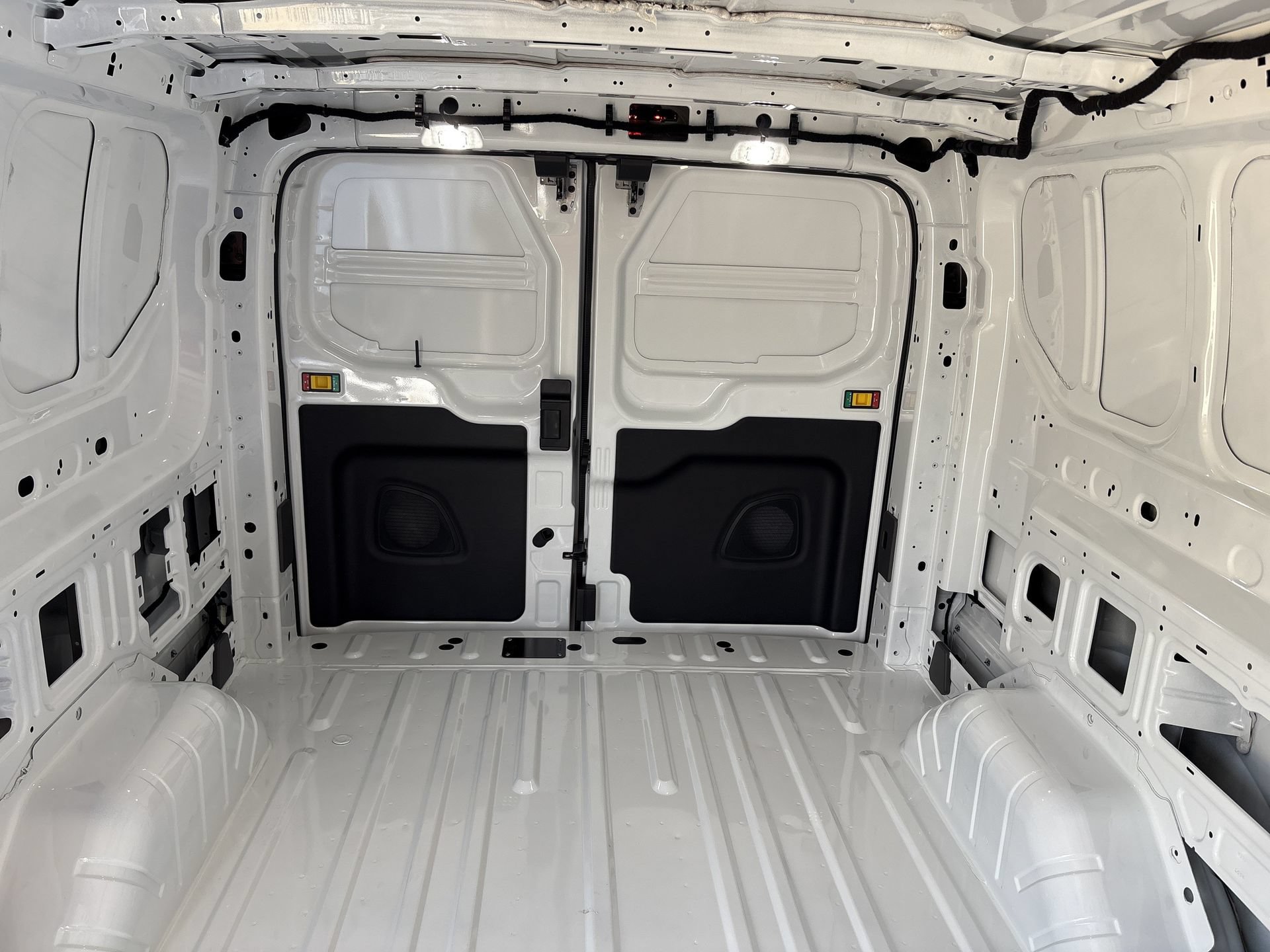 New 2026 Ford Transit 250 Low Roof RWD image 17