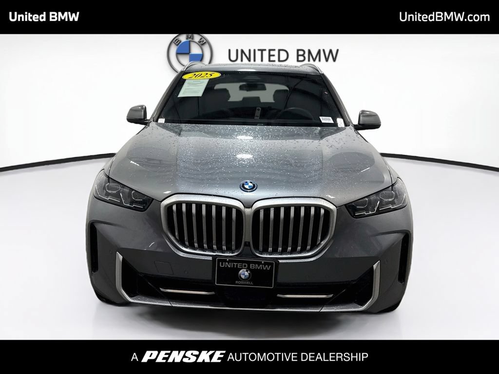Used 2025 BMW X5 xDrive50e w/ Climate Comfort Package AWD/4WD image 2
