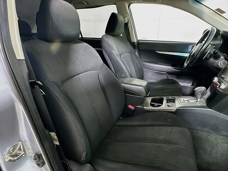 Used 2013 Subaru Outback 2.5i Premium AWD/4WD image 28