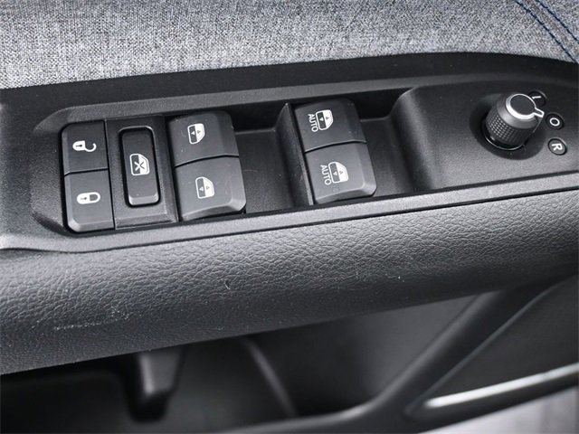 Used 2022 Jeep Compass Latitude w/ Sun and Sound Group image 13