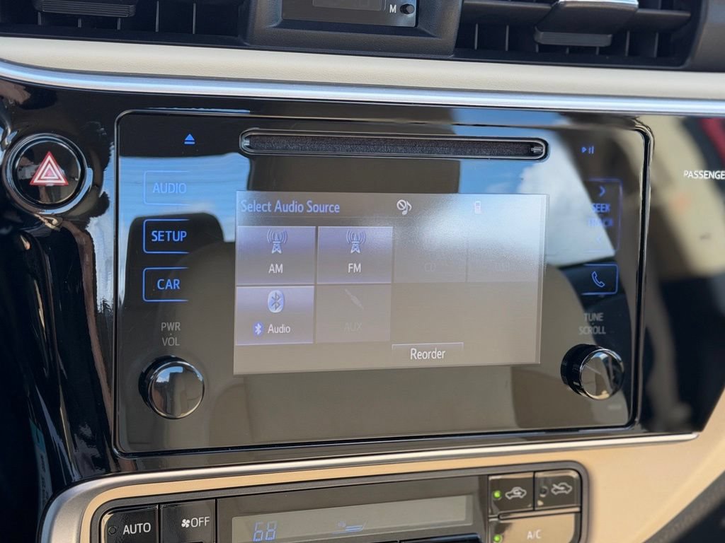Used 2017 Toyota Corolla LE FWD image 10
