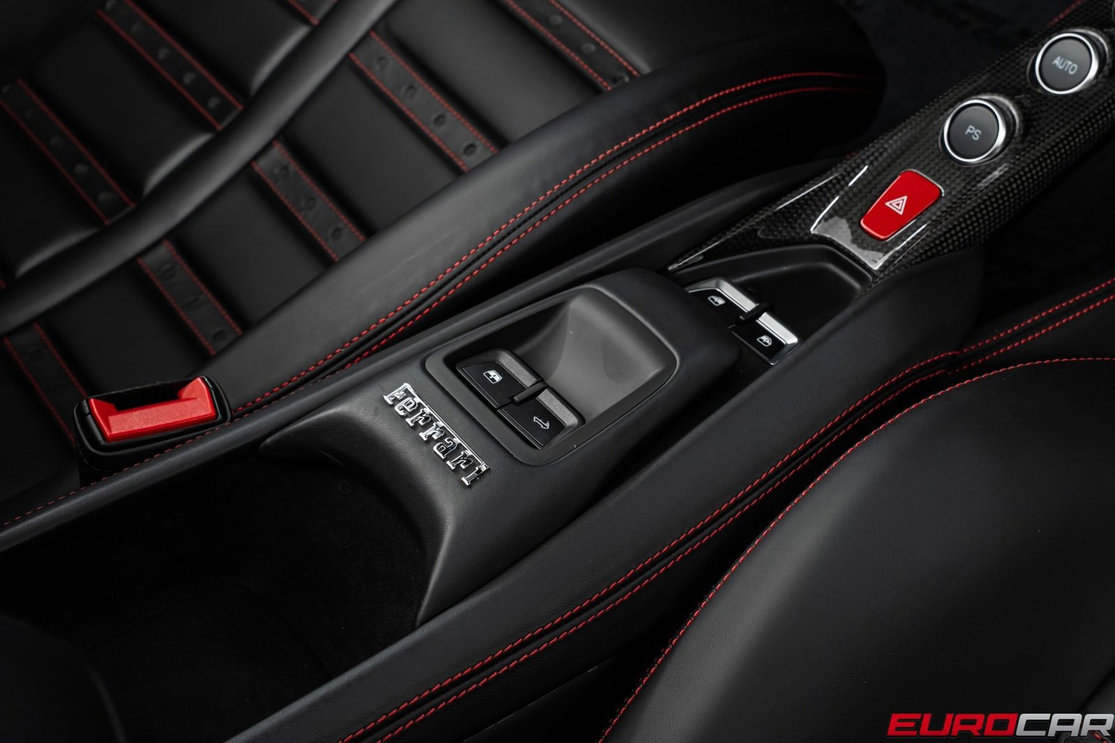 Used 2022 Ferrari F8 Tributo image 39