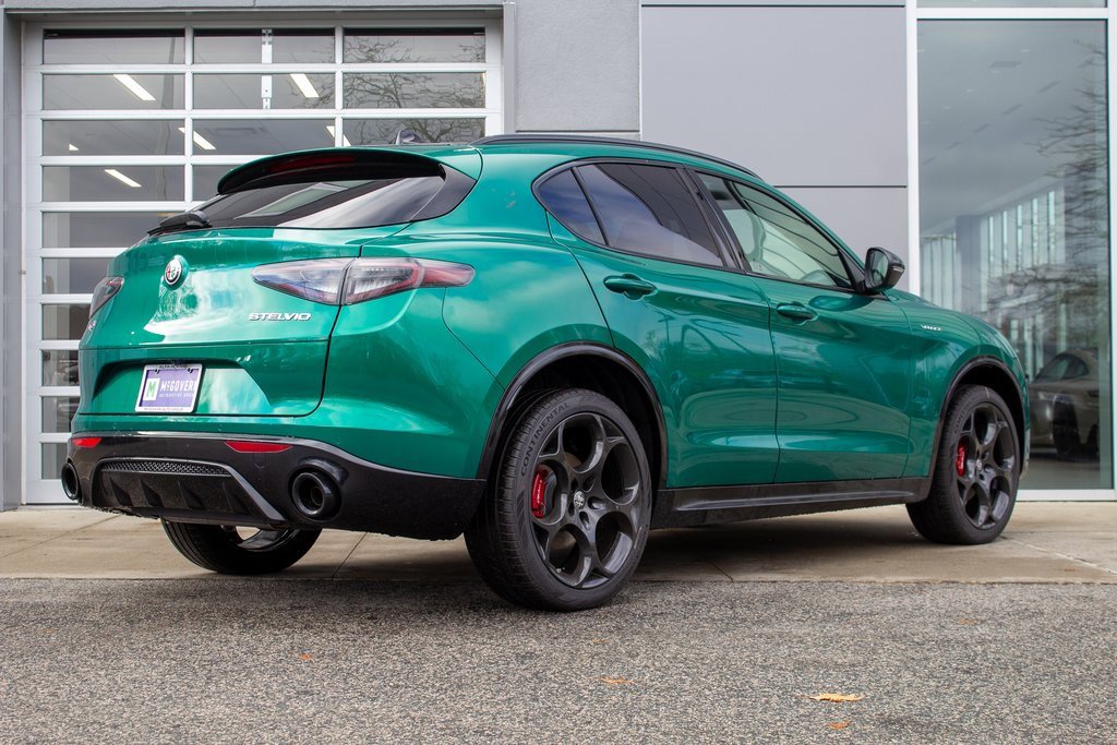 New 2025 Alfa Romeo Stelvio Sprint image 10