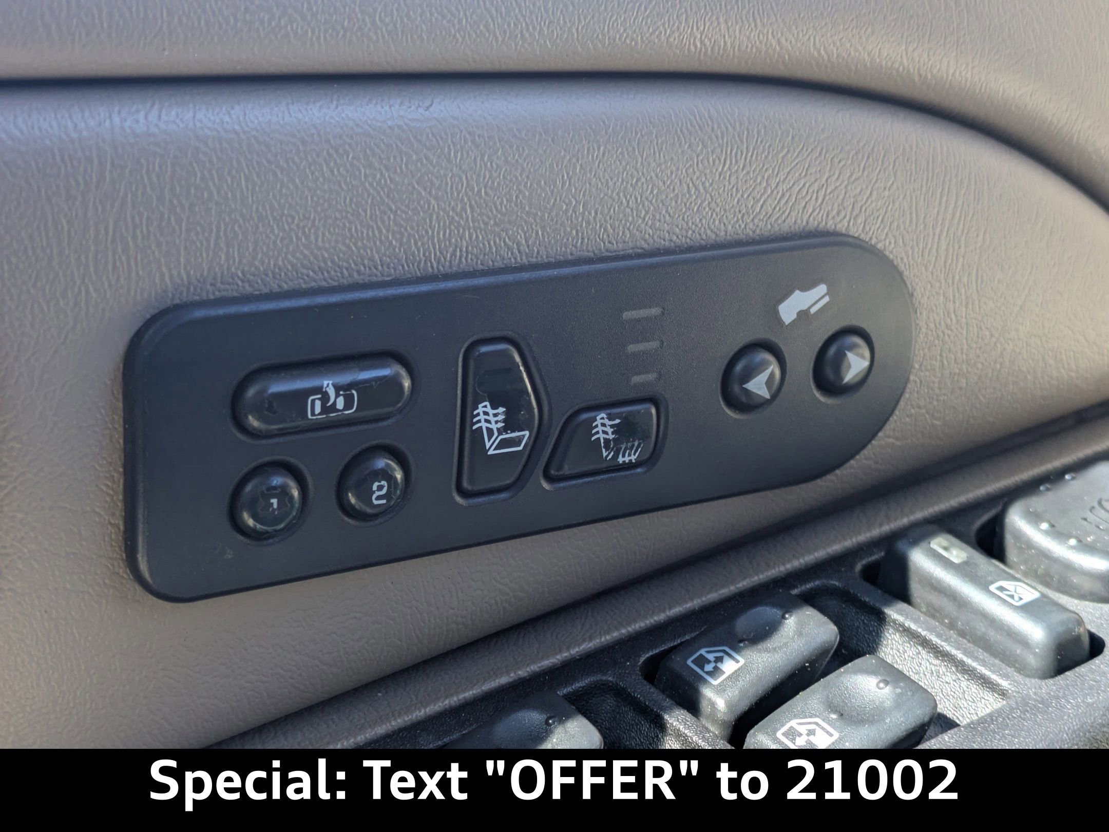 Used 2006 Chevrolet Suburban Z71 w/ Z71 Preferred Equipment Group RWD image 24