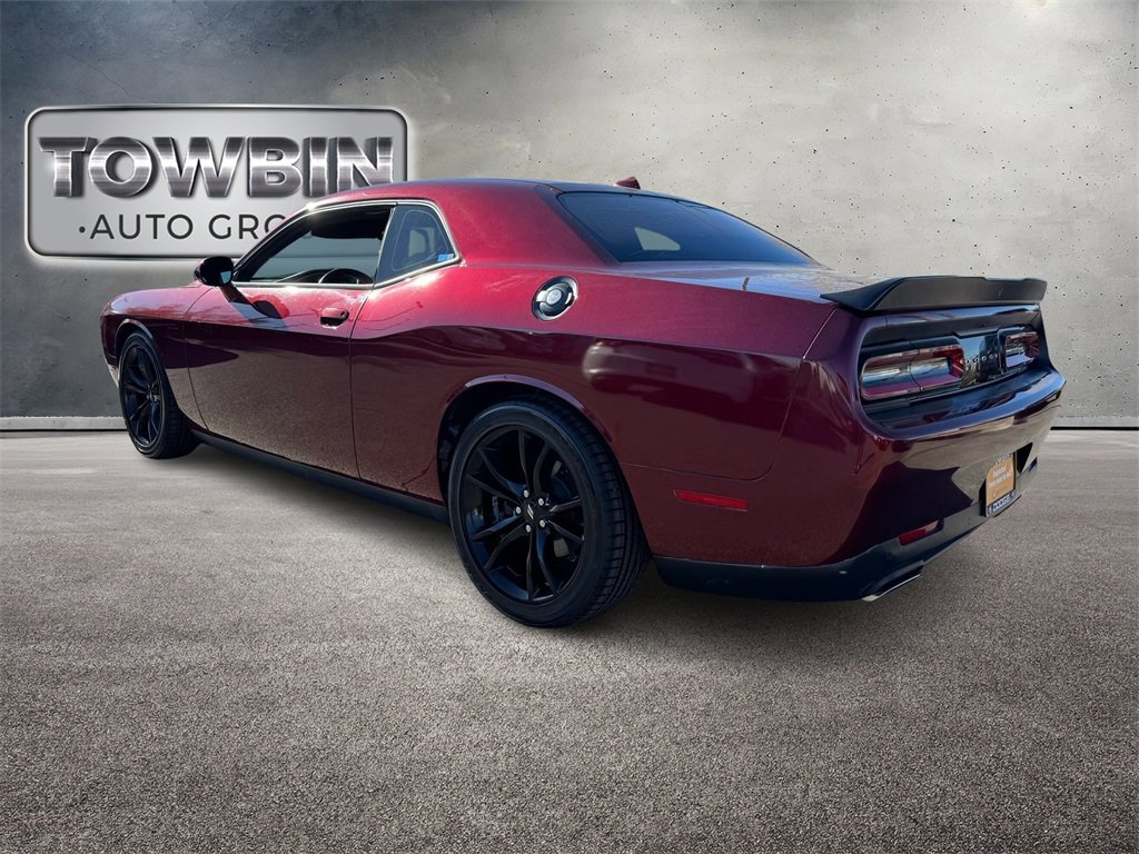Used 2017 Dodge Challenger SXT Plus image 6
