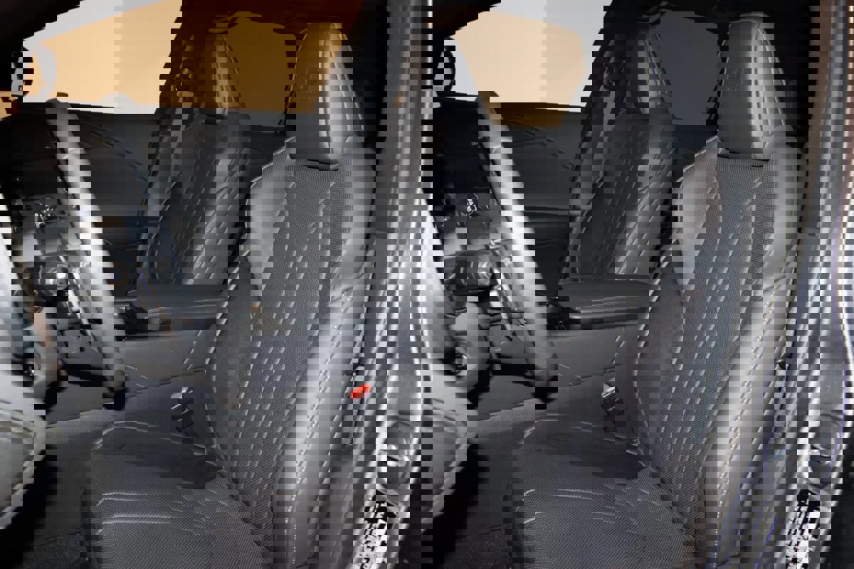 Used 2023 Lexus RX 500h F Sport image 35