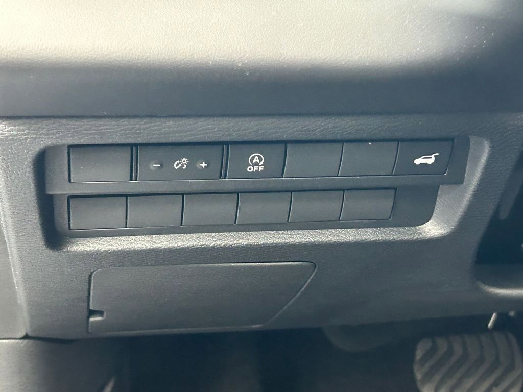 New 2026 Mitsubishi Outlander Trail Edition image 17