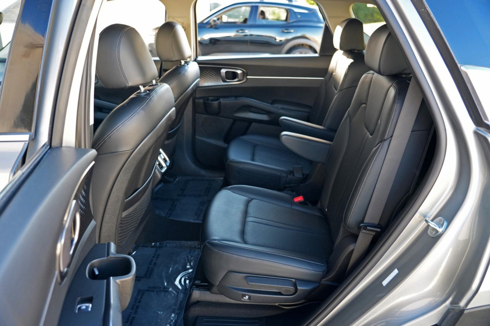 Used 2021 Kia Sorento EX FWD image 42