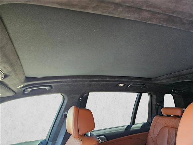 Used 2024 BMW X7 xDrive40i w/ Executive Package image 16