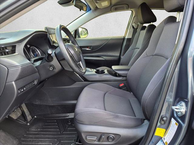 Certified 2021 Toyota Venza LE w/ Carpet Mat Package (TMS) AWD/4WD image 15