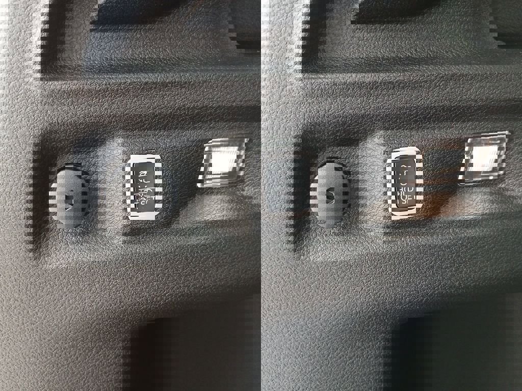 New 2026 Jeep Grand Cherokee L Laredo image 39