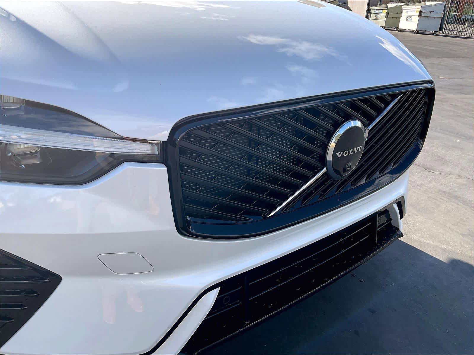 New 2026 Volvo XC60 B5 Plus w/ Protection Package Premier image 33