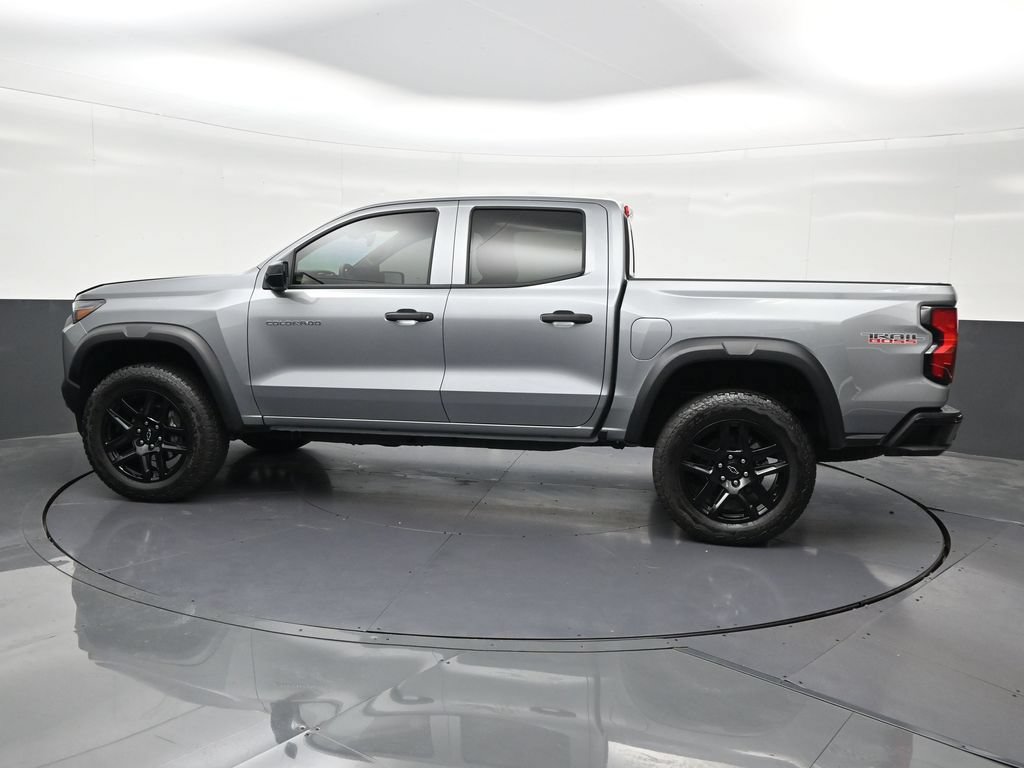 Used 2025 Chevrolet Colorado Trail Boss AWD/4WD image 2