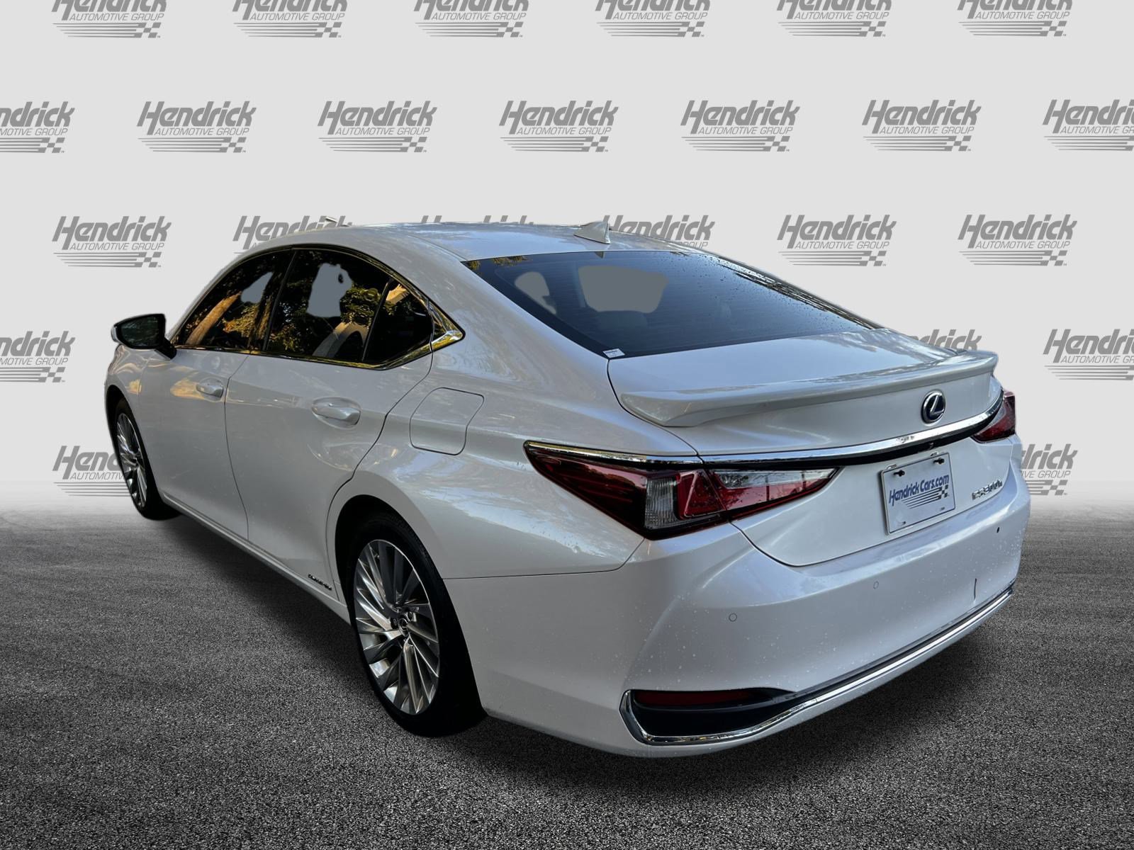 Used 2021 Lexus ES 300h Ultra Luxury w/ Accessory Package 2 image 7