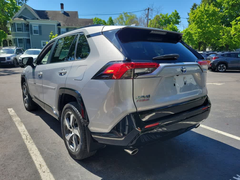 Used 2021 Toyota RAV4 SE w/ Weather & Moonroof Package AWD/4WD image 6