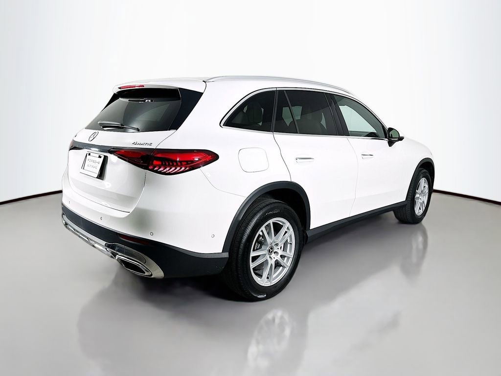 Used 2023 Mercedes-Benz GLC 300 4MATIC image 9