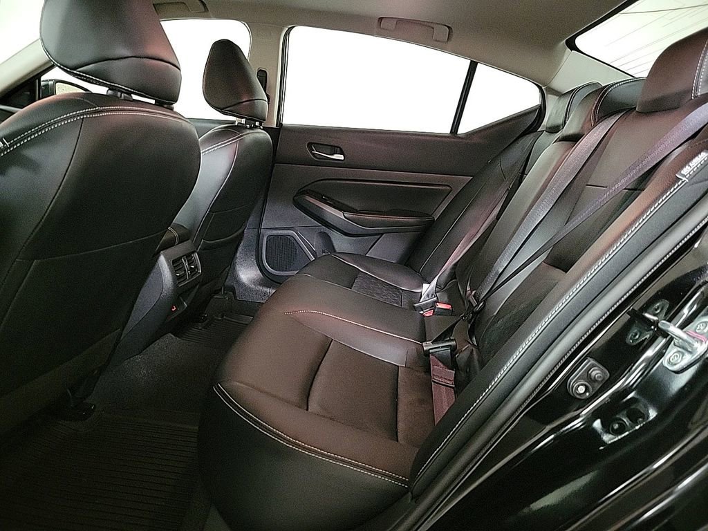 Used 2023 Nissan Altima 2.5 SL image 14