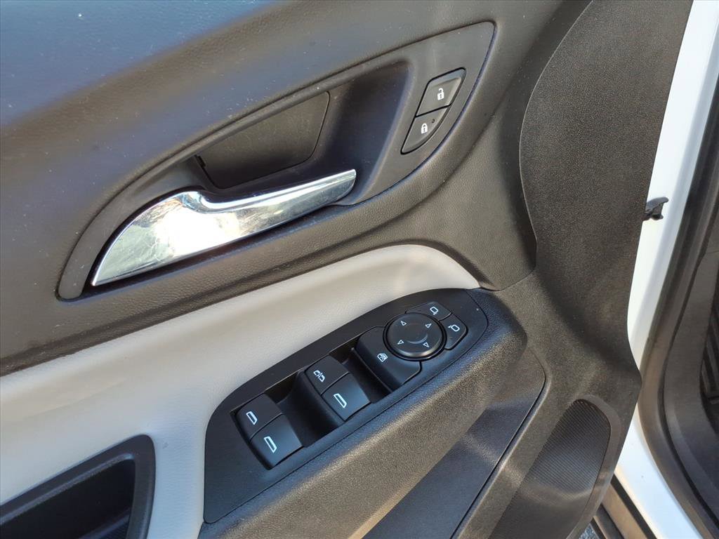 Used 2018 Chevrolet Equinox LS image 14