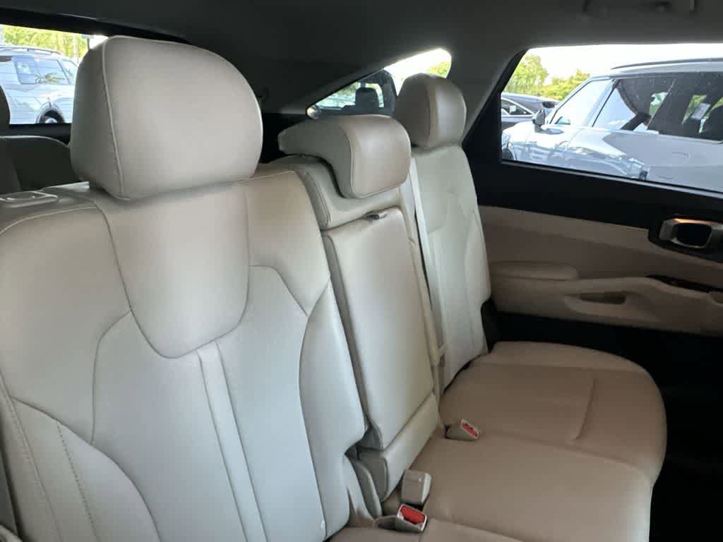 Certified 2023 Kia Sorento S FWD image 26