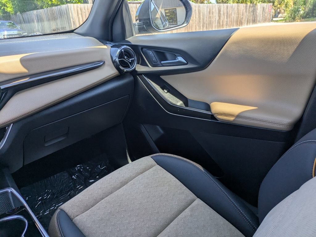 Used 2026 Chevrolet Equinox ACTIV w/ Convenience Package III FWD image 17