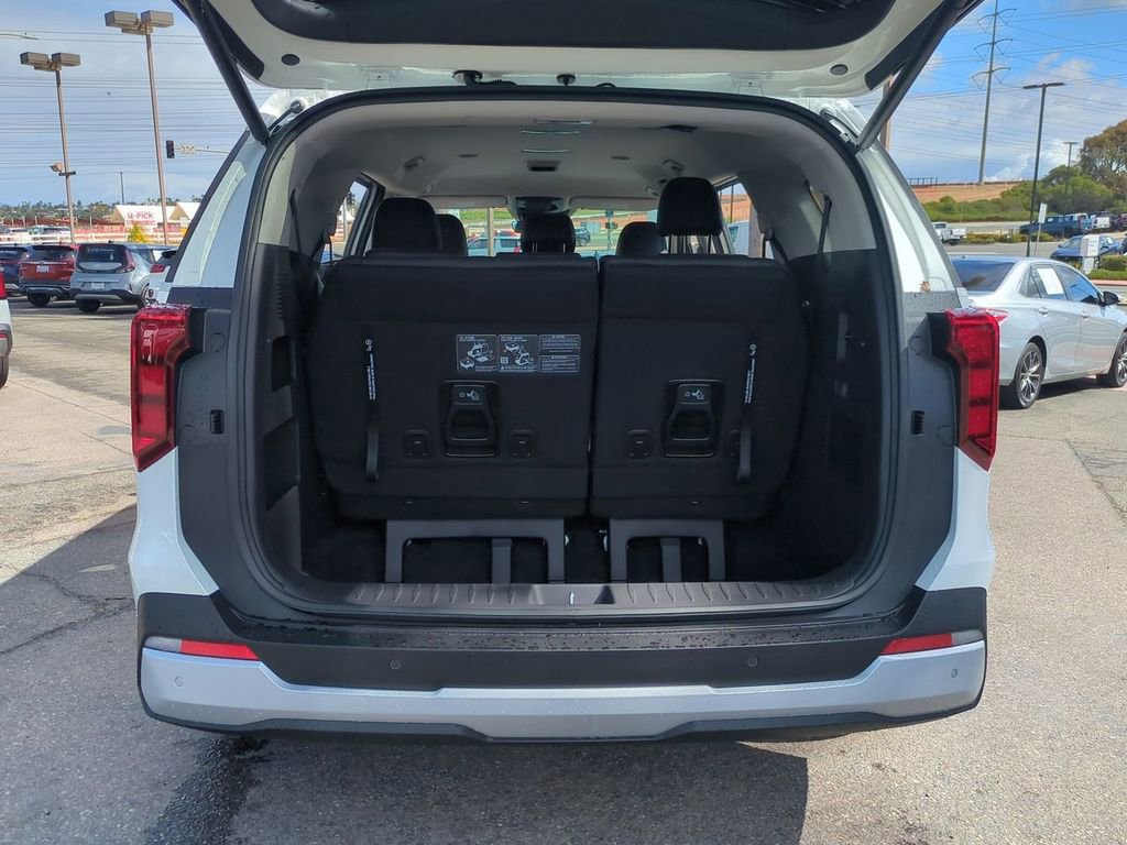 New 2026 Kia Carnival EX FWD image 25