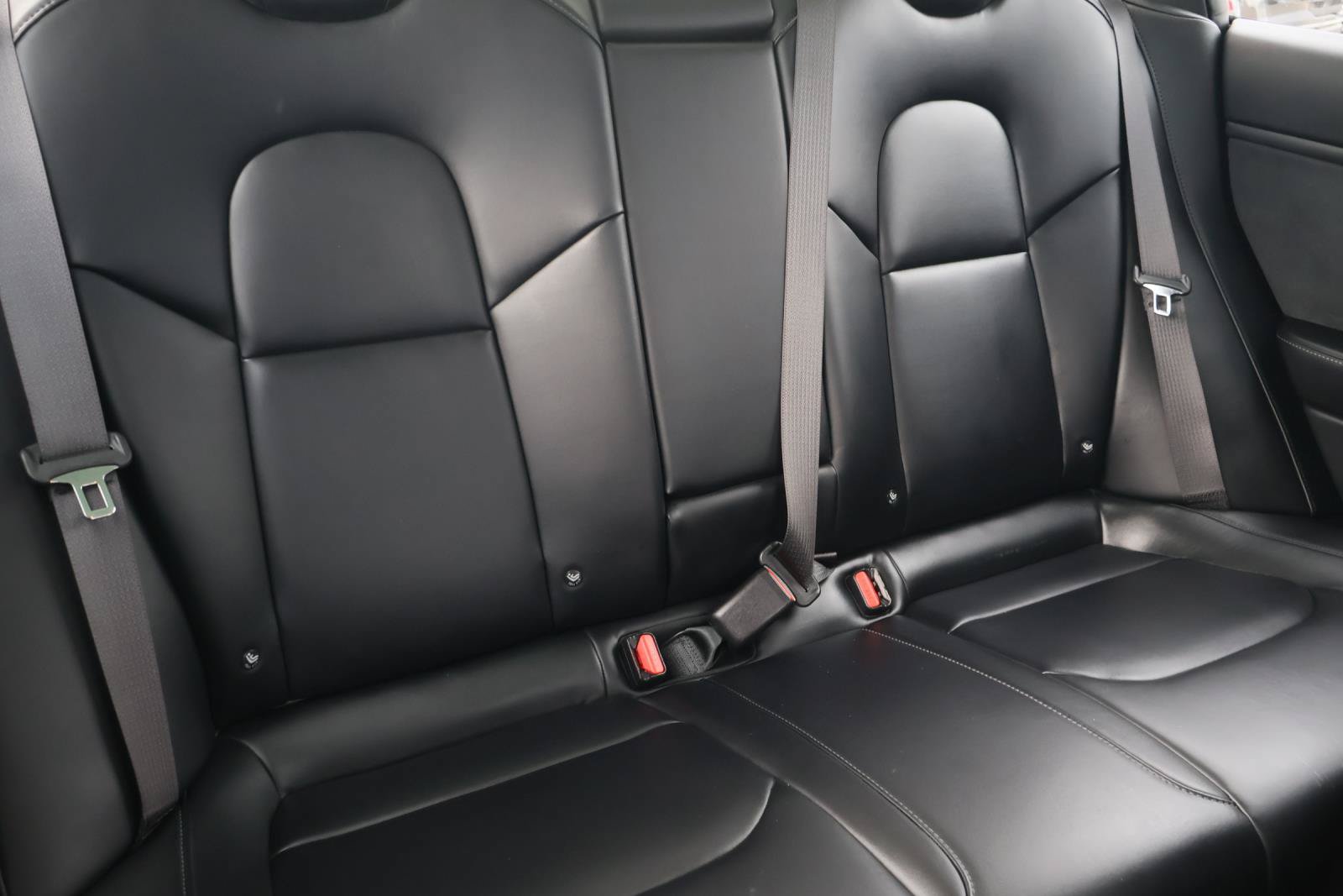 Used 2018 Tesla Model 3 Long Range RWD image 17