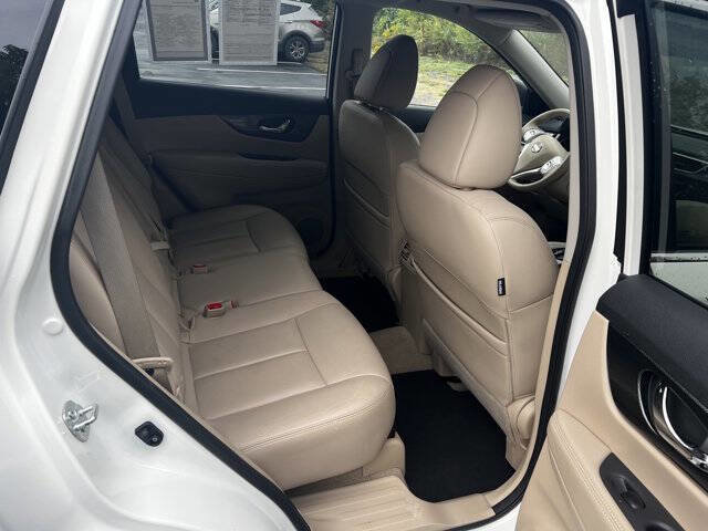 Used 2015 Nissan Rogue SL w/ SL Premium Package image 13